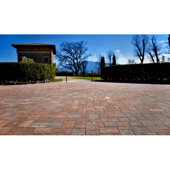 PAVIMENTAZIONE BETONELLA DOPPIO STRATO MOSAICO SPESSORE CM 6 PAVIMENTAZIONE BETONELLA DOPPIO STRATO MOSAICO SPESSORE CM 6