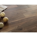 LINEE EFFETTO LEGNO PAVIMENTI E RIVESTIMENTI IN GRES PORCELLANATO